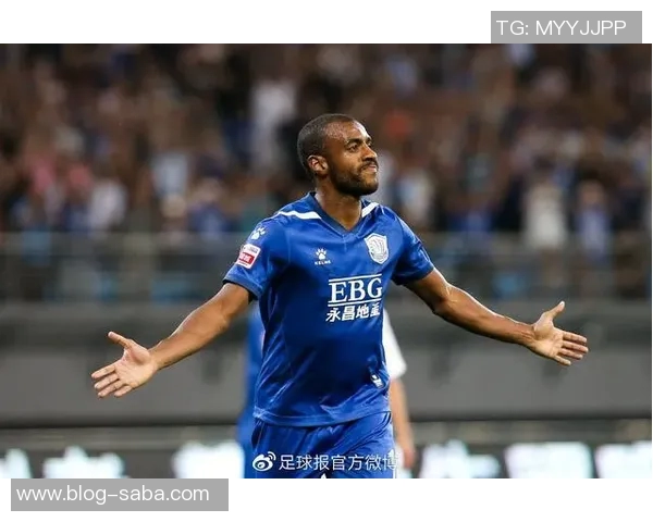 马洛卡前锋穆里奇热身意外踢中儿童引发关注及时救治获赞